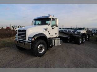 2014 Mack GU713