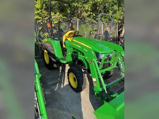 John Deere 3038E