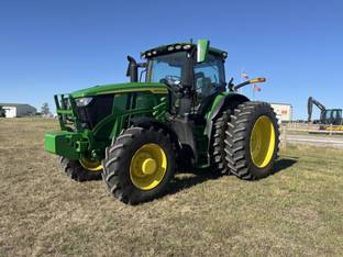 2023 John Deere 6R 250
