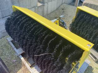 2022 John Deere 60 HD BROOM 2032R