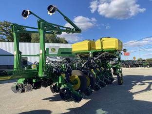 2024 John Deere 1775NT