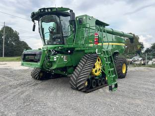2023 John Deere S780