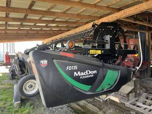 2019 MacDon Industries FD135