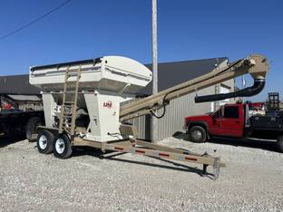 2024 Unverferth 2755