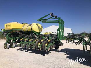 2022 John Deere 1775NT