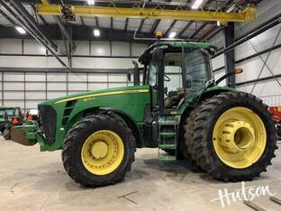 2010 John Deere 8270R
