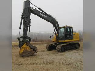 2023 John Deere 160G LC