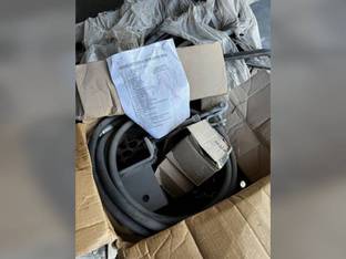 John Deere 8R CORN REEL