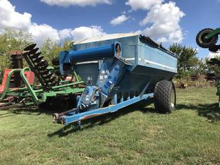 1997 Kinze 840