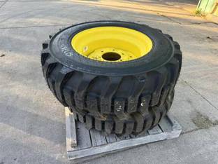 John Deere BLV10872 R4 Front Tires