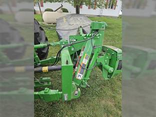 2022 John Deere R240