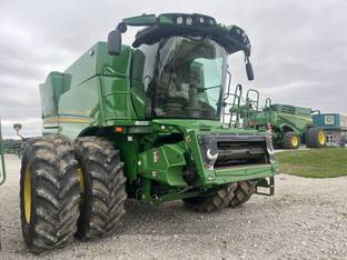 2023 John Deere S780
