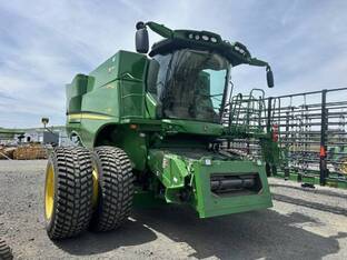 2023 John Deere S780
