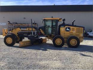 2023 John Deere 672G