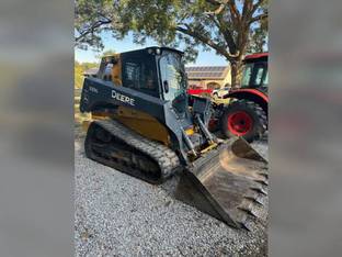 2017 John Deere 333G