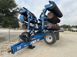 2023 Kinze MT302