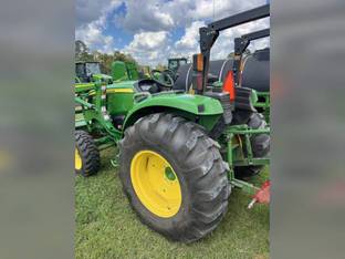 2019 John Deere 4044M