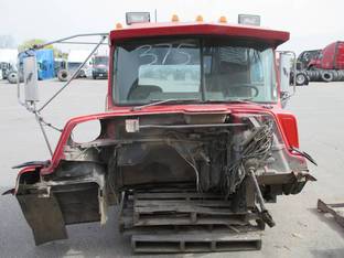 Mack DM690S