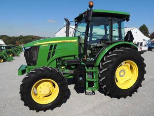 2022 John Deere 6105E