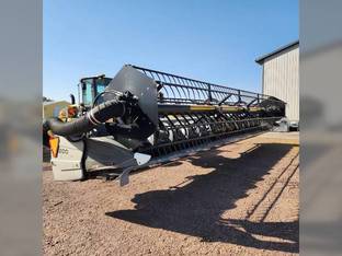 2013 Gleaner 8200-30