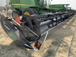 2019 MacDon Industries FD145