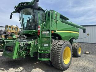 2023 John Deere S780