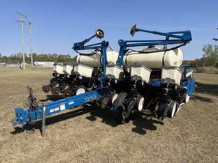 2014 Kinze 3200