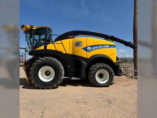 2022 New Holland FR780