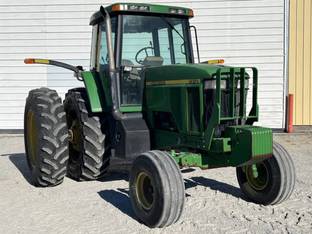 2001 John Deere 7810