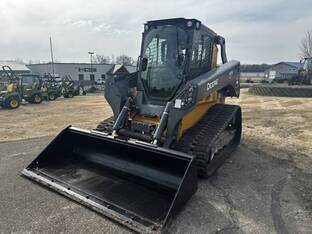 2023 John Deere 333G