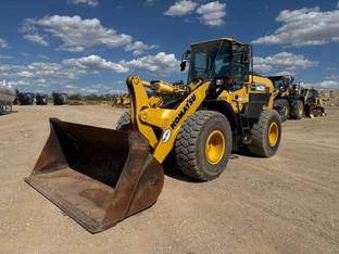 2016 Komatsu WA320-8