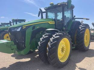 2022 John Deere 8R 340