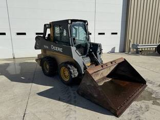 2016 John Deere 320E