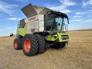 2023 Claas TRION 740
