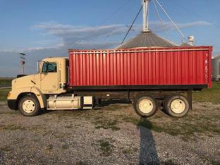 2000 Freightliner FLD120