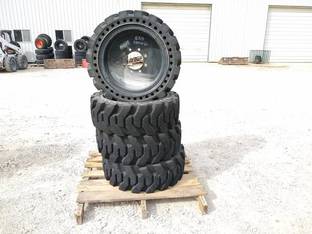 INDUSTRIAL TIRE 33X12-20 (12X16.5) NO FLAT APERTURE TIRE