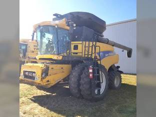 2011 New Holland CR9070