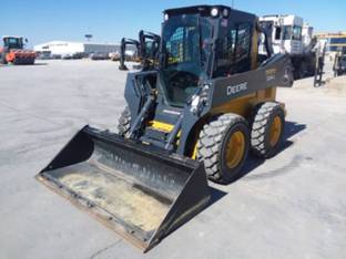 2023 John Deere 324G