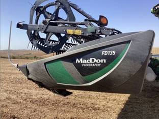 2021 MacDon Industries FD135