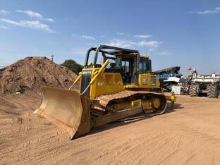 2019 Komatsu D65PX-18