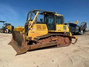 2018 Komatsu D65WX-18