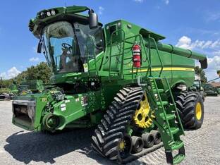 2023 John Deere S790