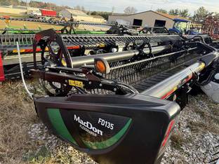 2022 MacDon Industries FD135