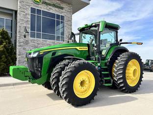 2023 John Deere 8R 370