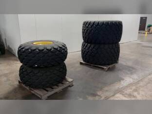 2023 John Deere 5 Series Tractor Tires