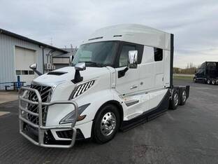 2025 Volvo VNL64T860