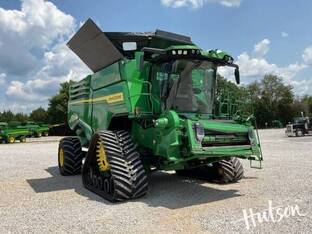 2022 John Deere X9 1100