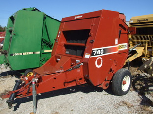Hesston 740