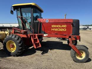 2000 New Holland HW320