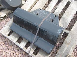 Challenger FRONT WEIGHT BRACKET